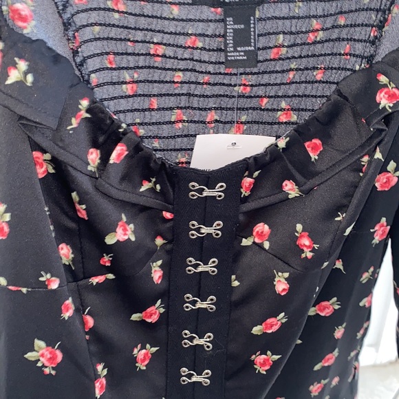 NWT! Forever 21 Satin Rose Corset Style Puff Sleeve Mini Dress - Picture 11 of 11